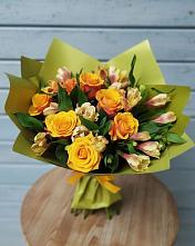 Букет цветов из:  Альстромерии и Розы в Атепцево