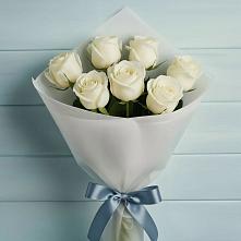 Букет 7 Белых роз Эдлесс Лав в Атепцево