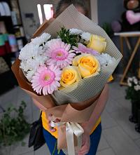 Букет цветов из:  Герберы, Розы и Хризантемы в Атепцево
