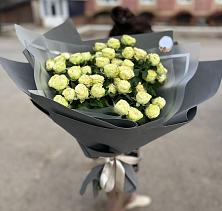 Букет Белые кустовые розы Солинеро в Атепцево