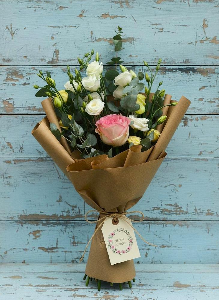 Букет цветов из: Розы и Лизиантусы в Атепцево