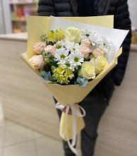 Букет цветов из:  Альстромерии, Розы и Хризантемы в Атепцево