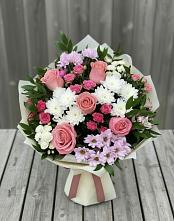 Букет цветов из:  Альстромерии, Гвоздики, Розы и Хризантемы в Атепцево