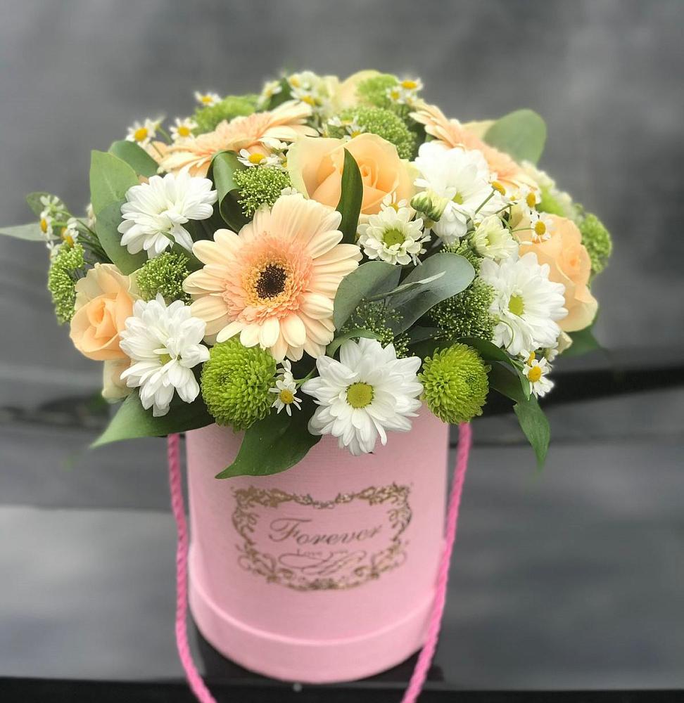 Цветочная композиция из Розы, Герберы и Хризантемы в шляпной коробке в Атепцево