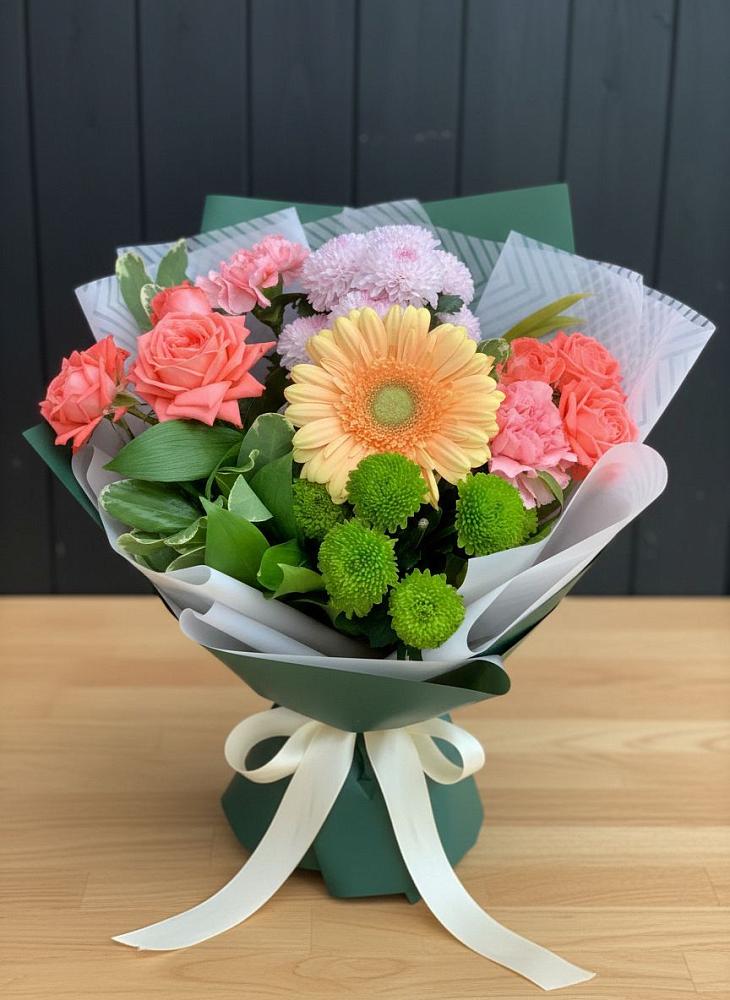 Букет цветов из: Гвоздики, Розы, Герберы и Хризантемы в Атепцево