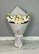 Букет цветов из:  Розы и Лизиантусы в Атепцево